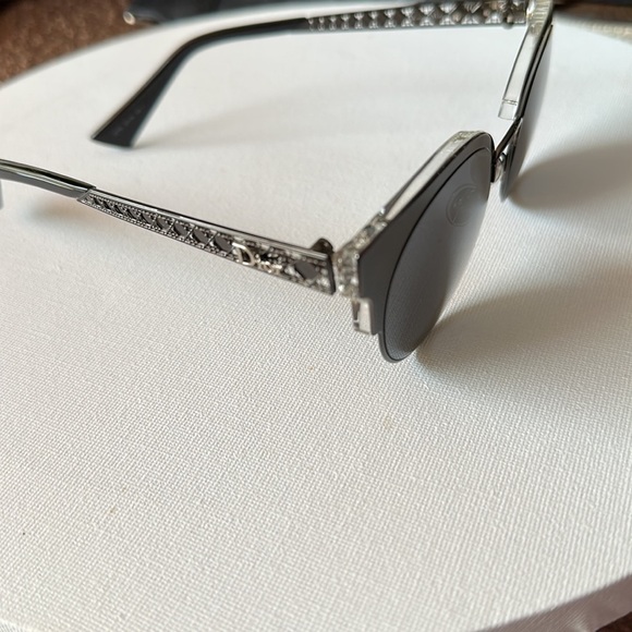 CHRISTIAN Dior Diorama Mini Round Cat Eye
Black Dark Gray Lens NEW - Picture 16 of 16